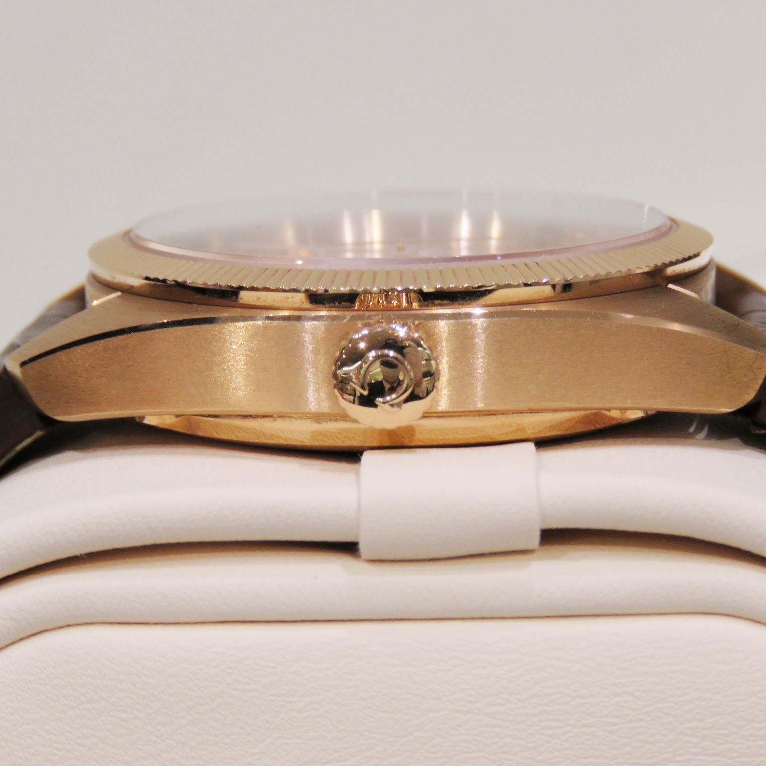 B-020 OMEGA (���ᥬ) ���󥹥ƥ졼����� �������֥ޥ����� �ӻ��� 130.53.39.21.02.001 �ۥ磻�� ���ɥʥ������/�쥶�� ��°�ʴ��� ����Ʊ�� ���Ź