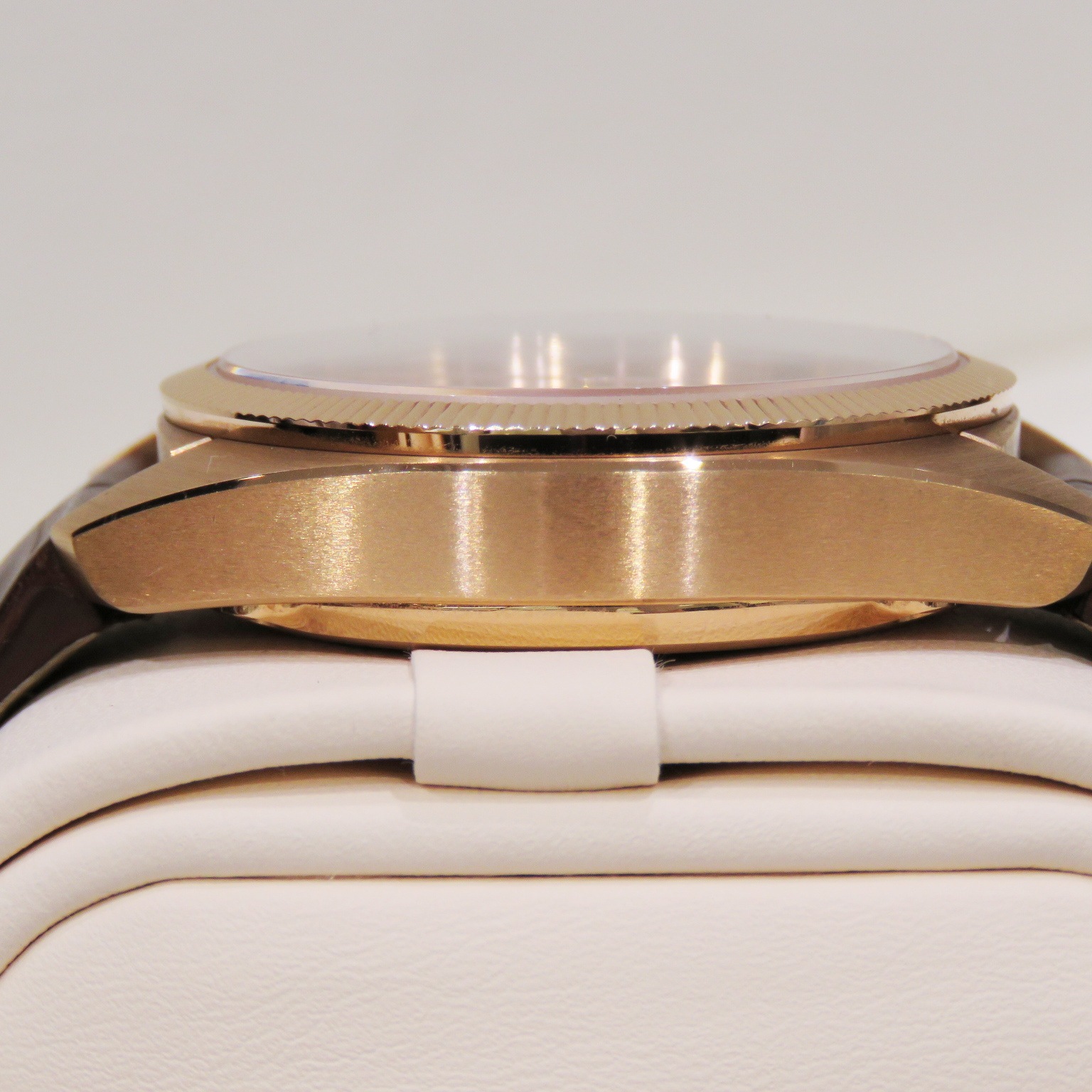 B-020 OMEGA (���ᥬ) ���󥹥ƥ졼����� �������֥ޥ����� �ӻ��� 130.53.39.21.02.001 �ۥ磻�� ���ɥʥ������/�쥶�� ��°�ʴ��� ����Ʊ�� ���Ź