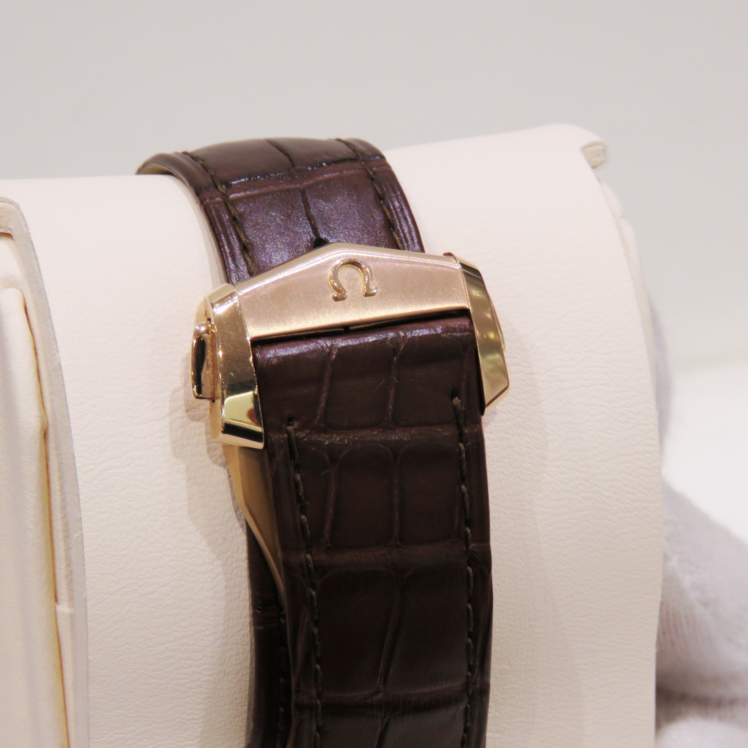 B-020 OMEGA (���ᥬ) ���󥹥ƥ졼����� �������֥ޥ����� �ӻ��� 130.53.39.21.02.001 �ۥ磻�� ���ɥʥ������/�쥶�� ��°�ʴ��� ����Ʊ�� ���Ź