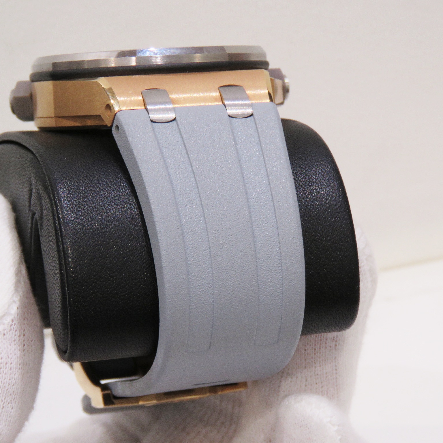 AUDEMARS PIGUET (�����ǥޡ��ԥ�) ������륪���� ���ե��祢 �����С� �ӻ��� 15711OI.OO.A006CA.01 �ۥ磻�� PG/��С� �����ץ󥮥�� ��°�ʴ��� ������� C-071 ���Ź