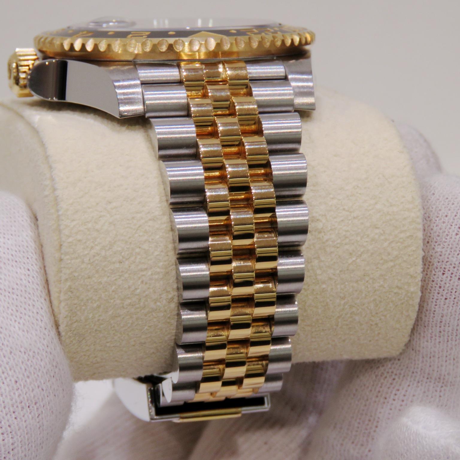 B-024 ROLEX (����å���) GMT�ޥ������� �ӻ��� 126713GRNR �֥�å� SS/YG ����ӥ꡼ ��°�ʴ��� ������� ���Ź