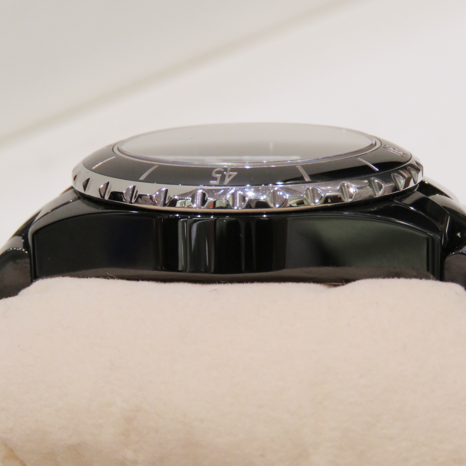 B-025 CHANEL (����ͥ�) J12 �����Υ���� �ӻ��� H0940 �֥�å� SS/����ߥå� ��� ���Ź