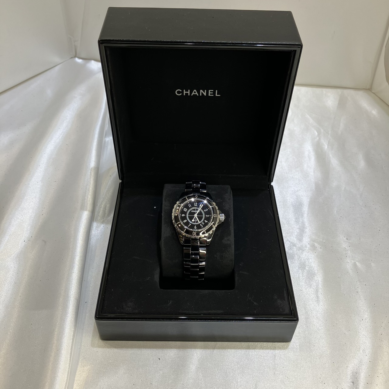 CHANEL(����ͥ�) J12 H0682 �֥�å�ʸ���� �������� ����� UA-26 (����Ź)
