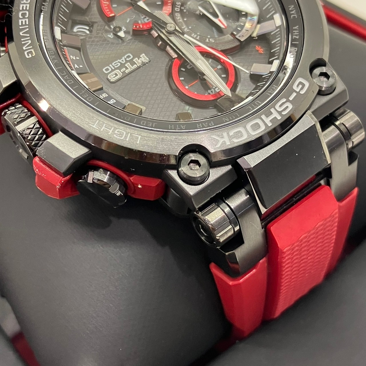 【新品】 G-SHOCK MTG-B1000B-1A4JF 日本製 G-SHOCK カシオ Gショック MTGシリーズ 赤ベルトMTG-B1000B-1A4JF新品