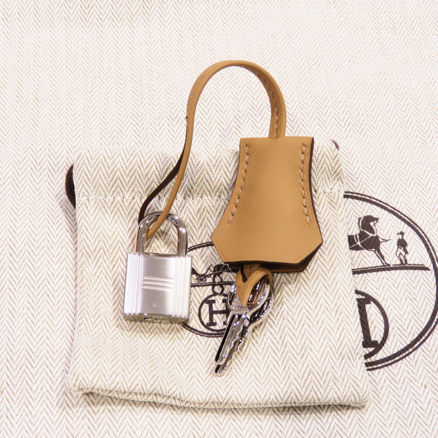 HERMES (����᥹) �С�����25 �ϥ�ɥХå� �ӥ����奤(����С����) �����ե� K��� ̤���� B10 ���Ź