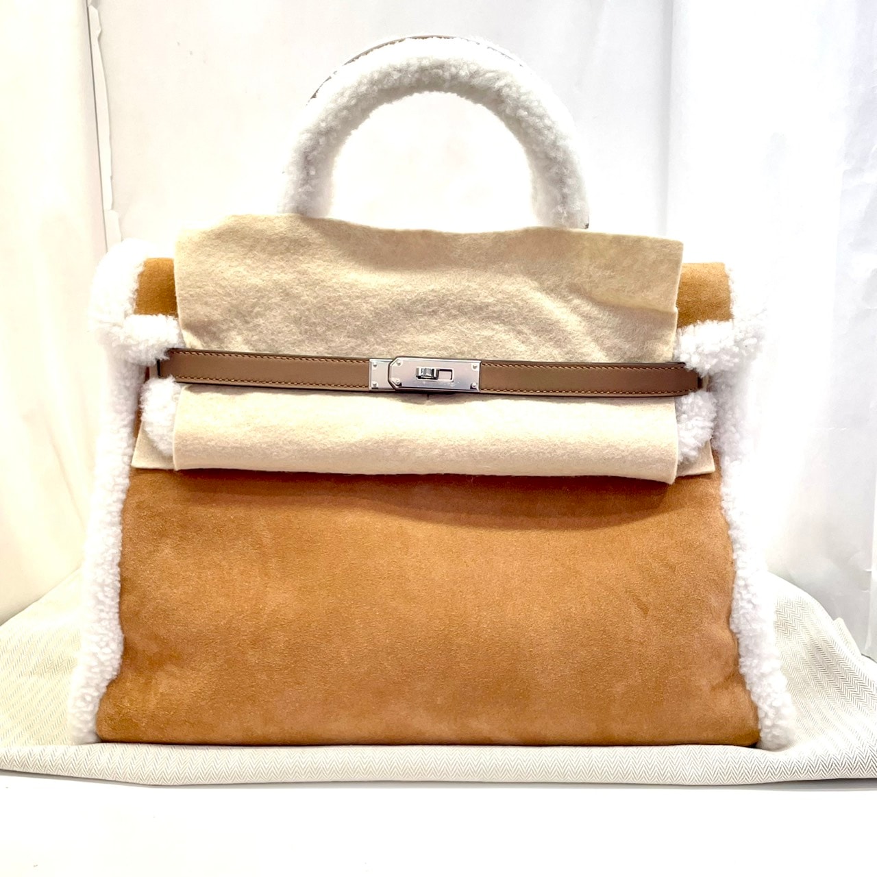 HERMES(����᥹)  ���꡼35 �ƥǥ� ����⥢�ߥ������ߥ��륶��/SV��� ���ꥺ�꡼�ߥࡼ�ȥ�ߥ����ե� B��� �����  (����Ź)