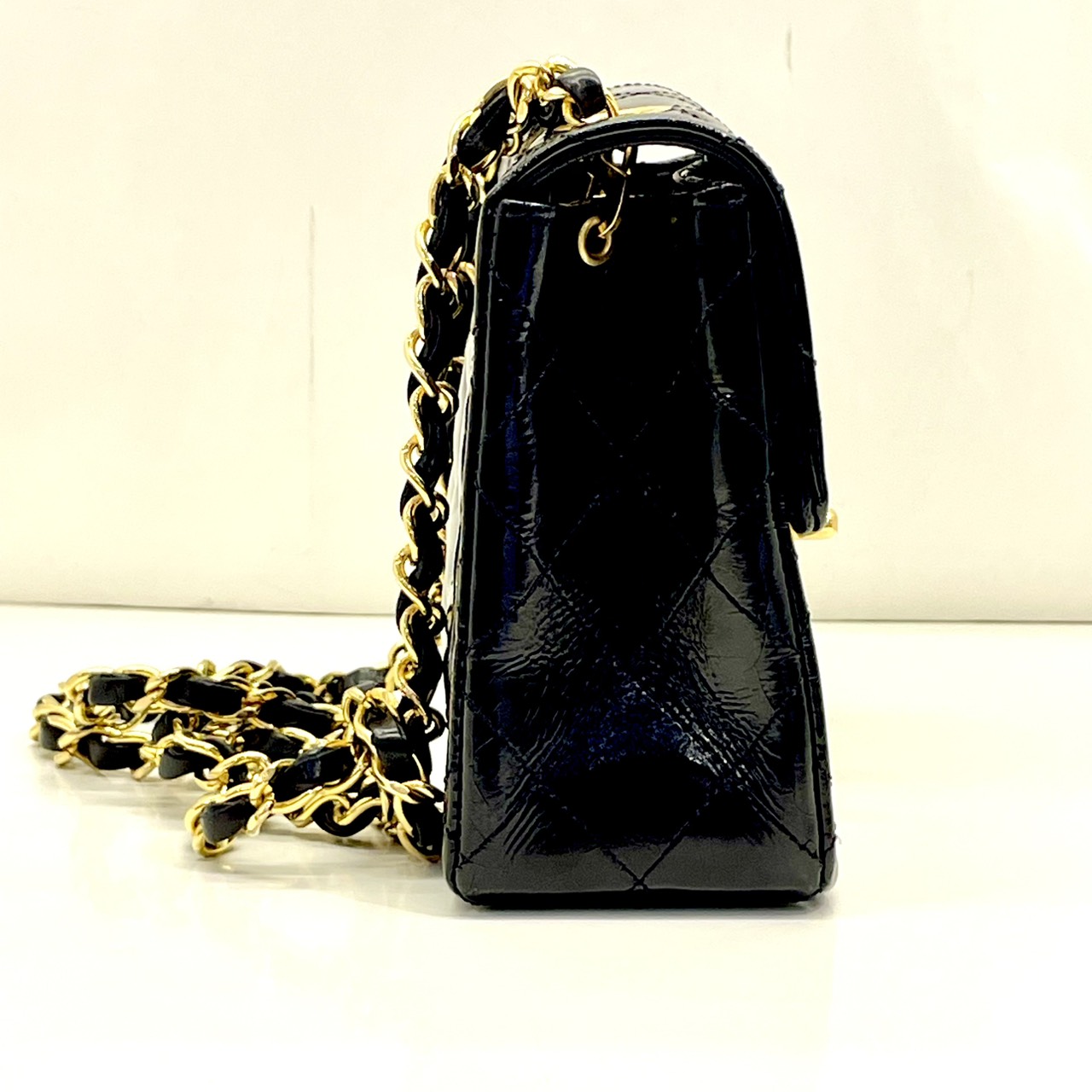 CHANEL(����ͥ�) �ߥ˥ޥȥ�å�17 �������󥷥������Хå� ���ʥ�� �֥�å�/G��� �����/������/1���� ����� (����Ź)