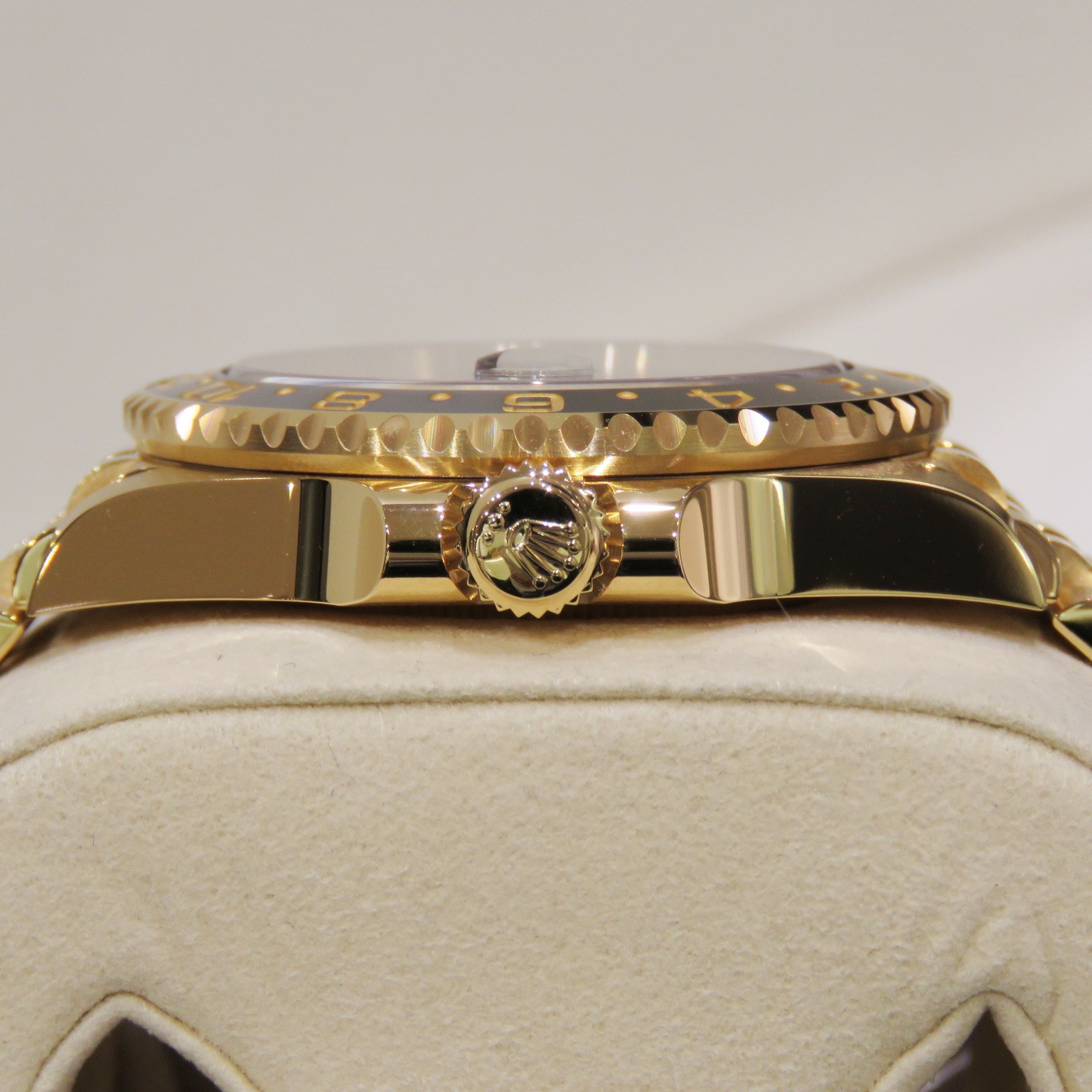 C-258 ROLEX (����å���) GMT�ޥ������� �ӻ��� 126718GRNR �֥�å� YG ����ӥ꡼ ̤Ĵ�� ��°�ʴ��� ̤���� ���Ź