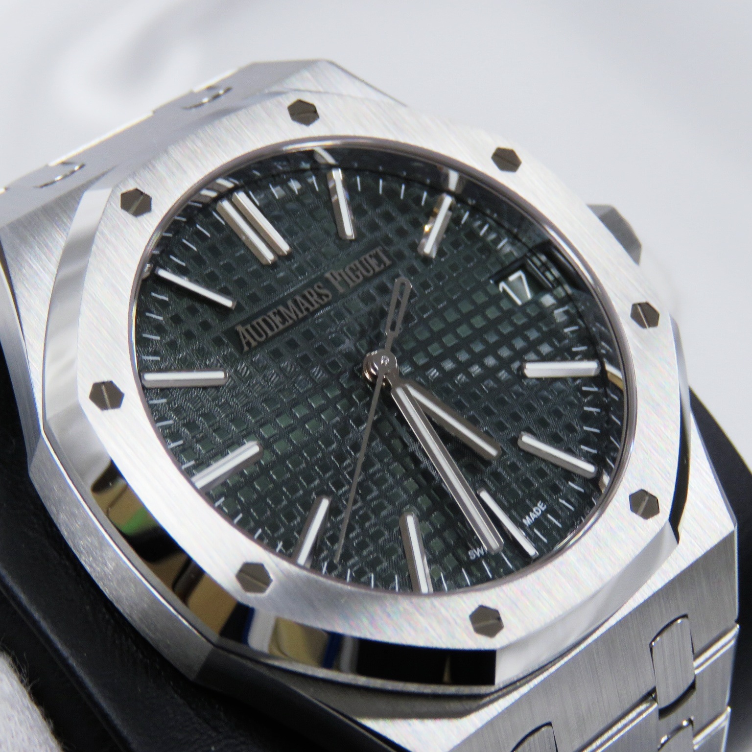 D-297 AUDEMARS PIGUET (�����ǥޡ��ԥ�) ������륪���� �����ȥޥƥ��å� �ӻ��� 15510ST.OO.1320ST.09 ���꡼�� SS ��°�ʴ��� ̤���� ���Ź