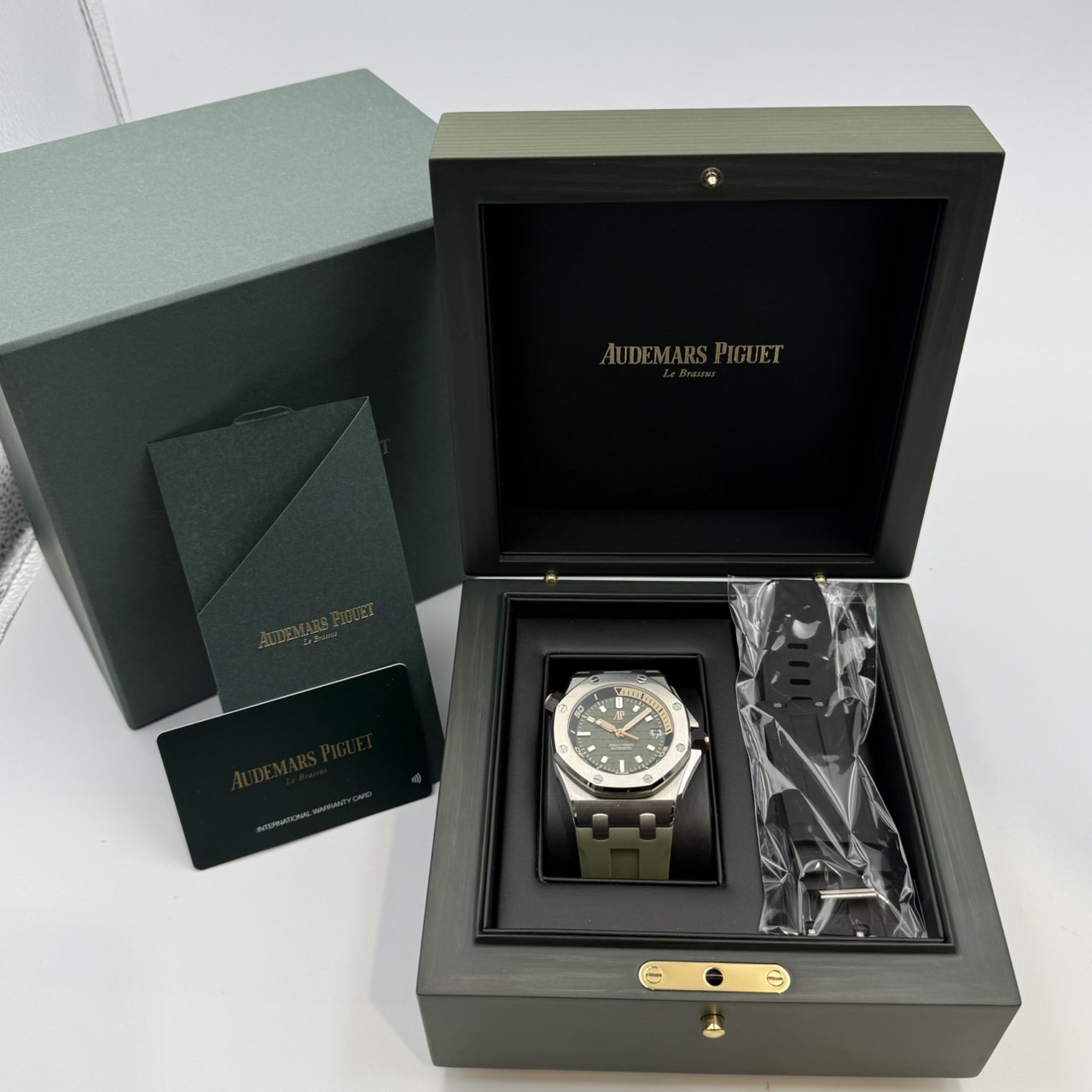 AUDEMARS PIGUET(�����ǥޥԥ�) ������륪�������ե��祢�����С� 15720ST.OO.A052CA.01 ������ ������� ���ض�Ź ST-327