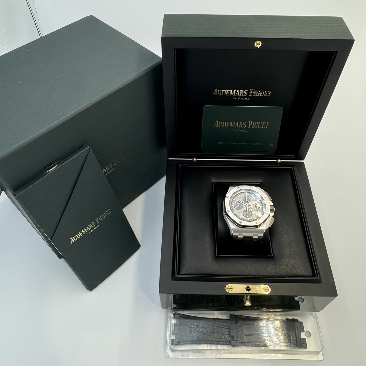 AUDEMARS PIGUET(�����ǥ� ���ԥ�) �����ǥޥԥ� ������륪���� ���ե��祢�����Υ���� 26417BC.OO.A002CR.01 ���졼 ���ܥ֥ƥ��å�50�ܸ��� ������� ���ض�Ź CAT-288