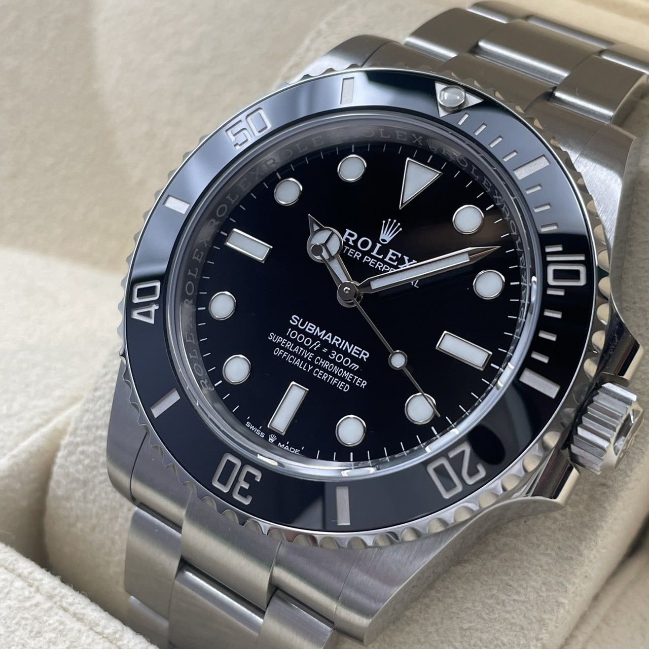 ROLEX(����å���) ���֥ޥ꡼�ʡ��Υ�ǥ��� 124060 �֥�å� 2022ǯ2�� ����Ʊ�� SA-137 ���ض�Ź