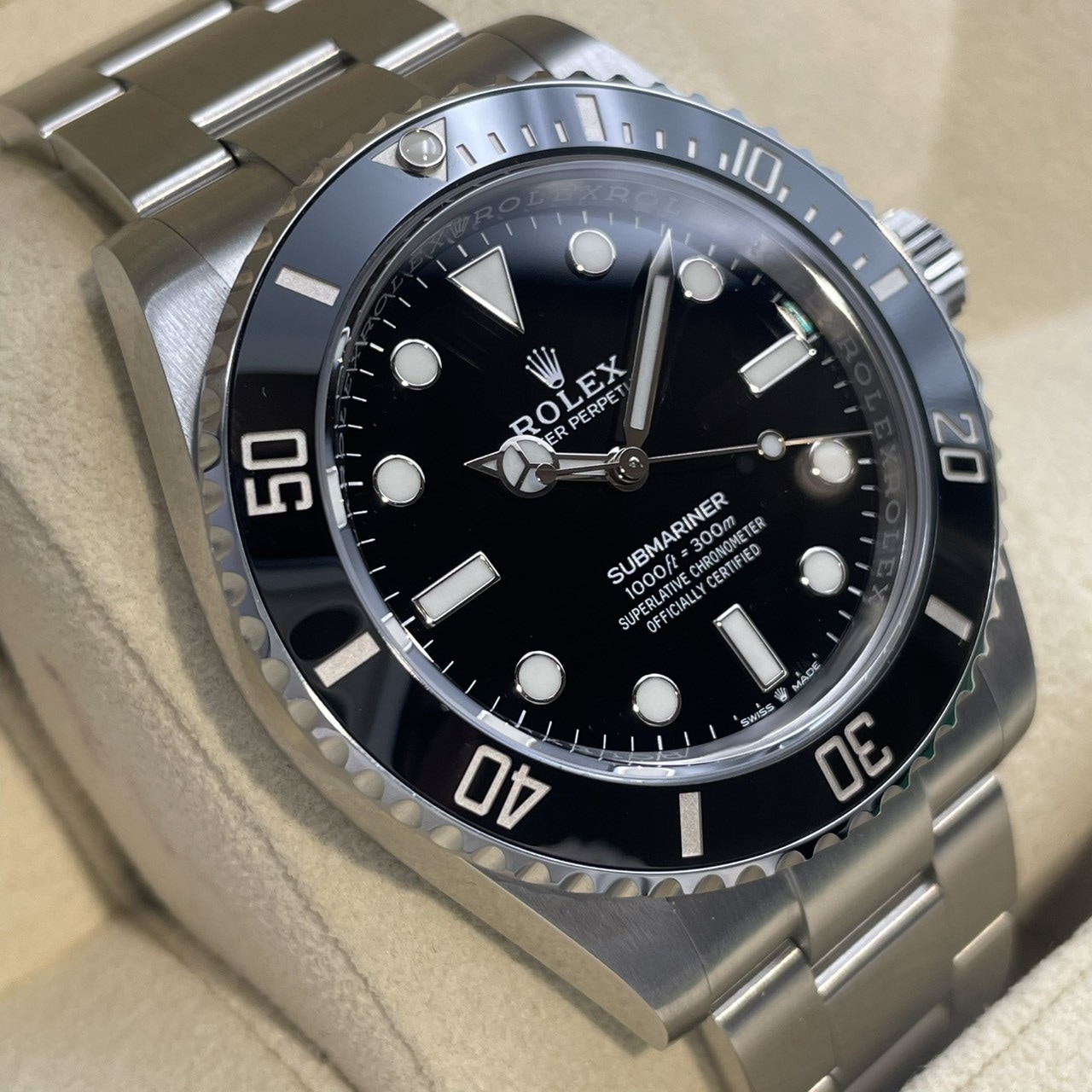 ROLEX(����å���) ���֥ޥ꡼�ʡ��Υ�ǥ��� 124060 �֥�å� 2022ǯ2�� ����Ʊ�� SA-137 ���ض�Ź