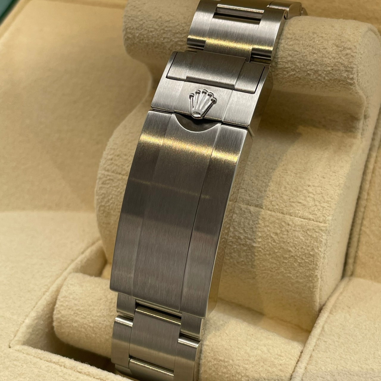 ROLEX(����å���) ���֥ޥ꡼�ʡ��Υ�ǥ��� 124060 �֥�å� 2022ǯ2�� ����Ʊ�� SA-137 ���ض�Ź
