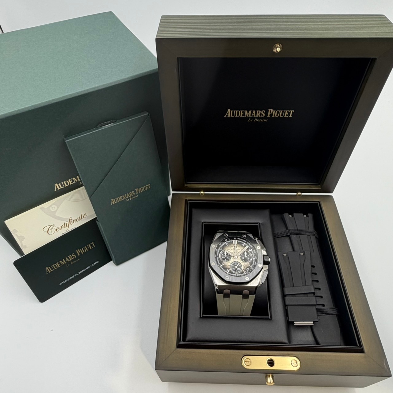 AUDEMARS PIGUET(�����ǥ� �ԥ�) ������륪���� ���ե��祢 �����Υ���� 26420SO.OO.A600CA.01 ���⡼���֥饦�� 2023ǯ3�� ����Ʊ�� ���� SA-149 ���ض�Ź