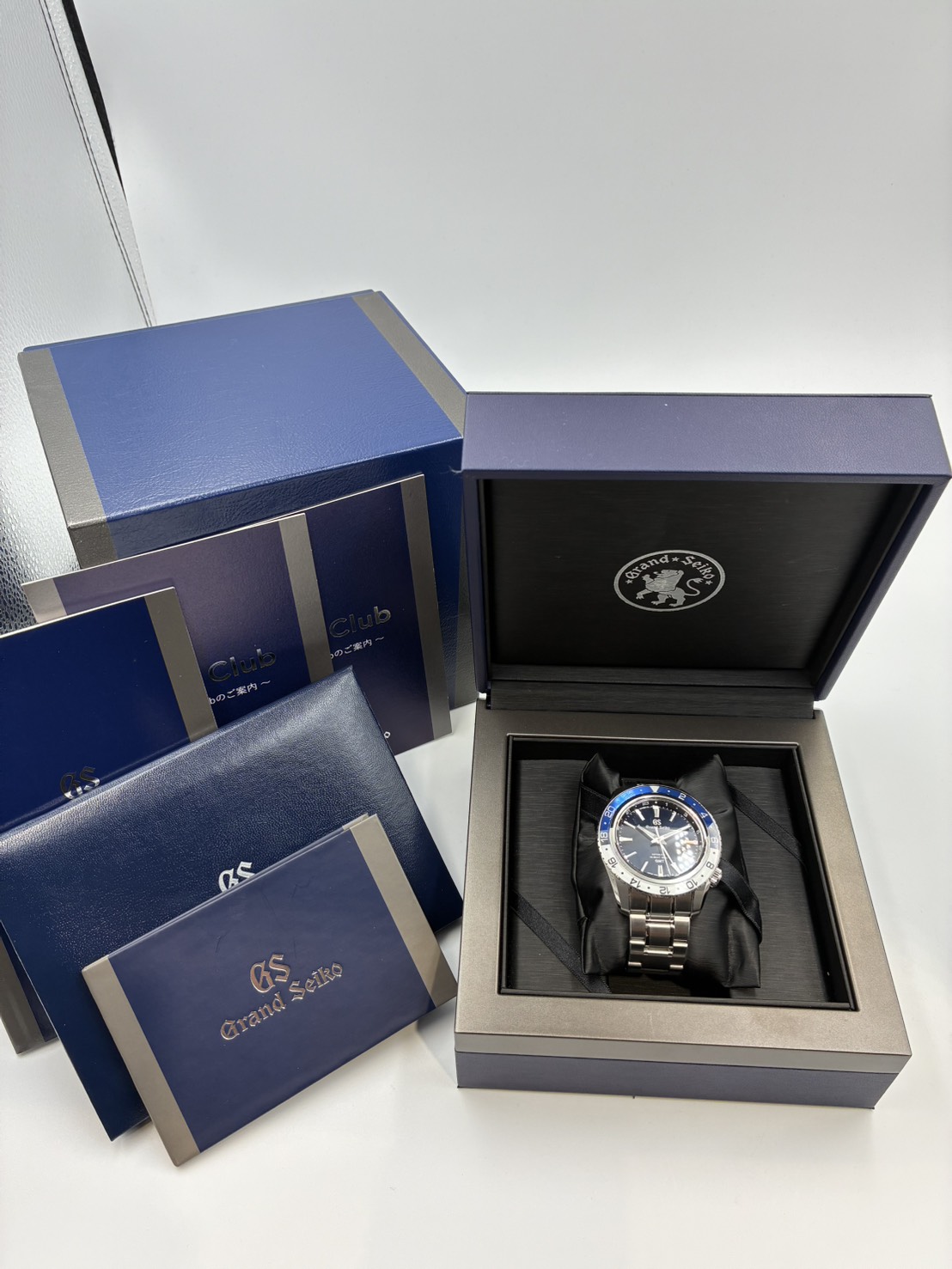 GRAND SEIKO(�����ɥ�������) �ᥫ�˥���ϥ��ӡ��� 36000 GMT SBGJ237 �ߥåɥʥ��ȥ֥롼 ������� ���ض�Ź ST-960