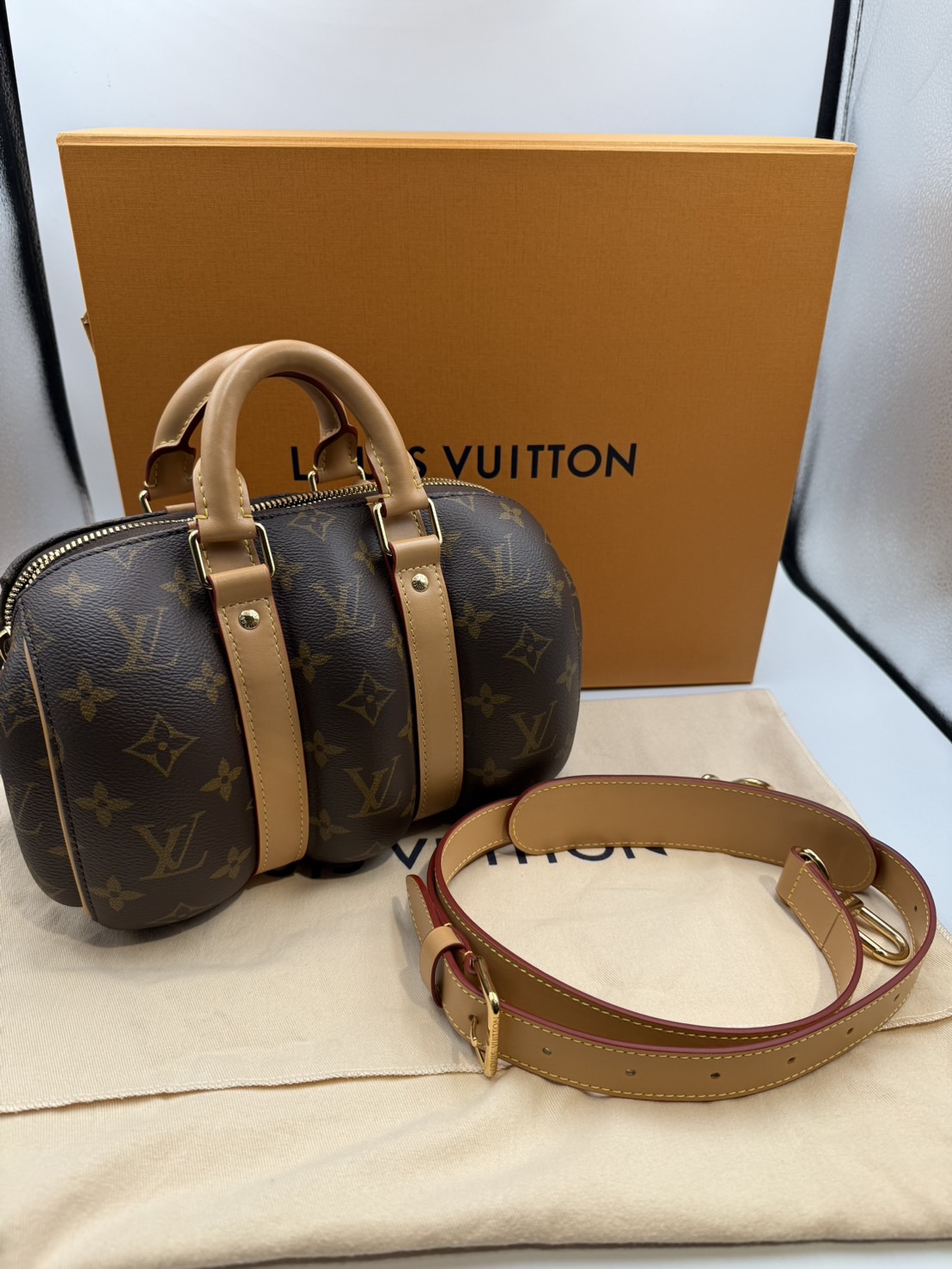 Louis Vuitton ルイヴィトン キーポルモノグラム ストラップ付き LOUIS VUITTON】ルイヴィトン『モノグラム ストラップ シティ キーポル