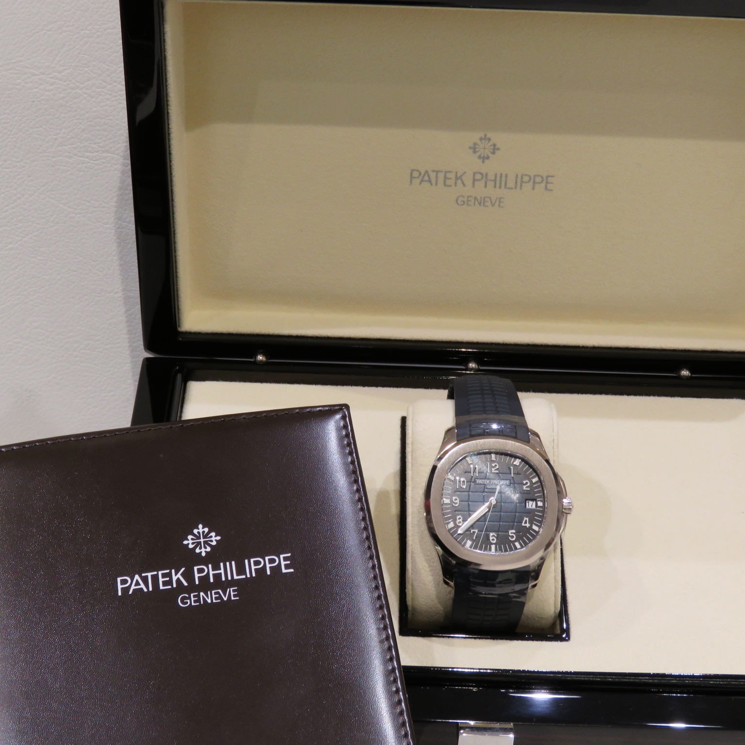 PATEK PHILIPPE (�ѥƥå� �ե���å�) �������Ρ��� 20��ǯ��ǥ� �ӻ��� 5168G-001 �֥롼 WG ��С� ��°�ʴ��� ̤���� A-228 ���Ź