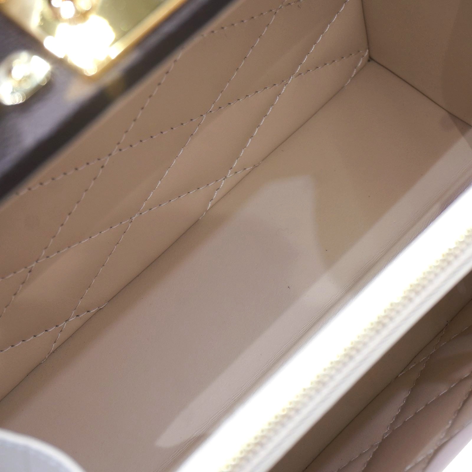 LOUIS VUITTON (�륤�����ȥ�) �ץƥ��å� �����꡼�� M20468 �֥饦�� ��Υ���� ���A B139 ���Ź