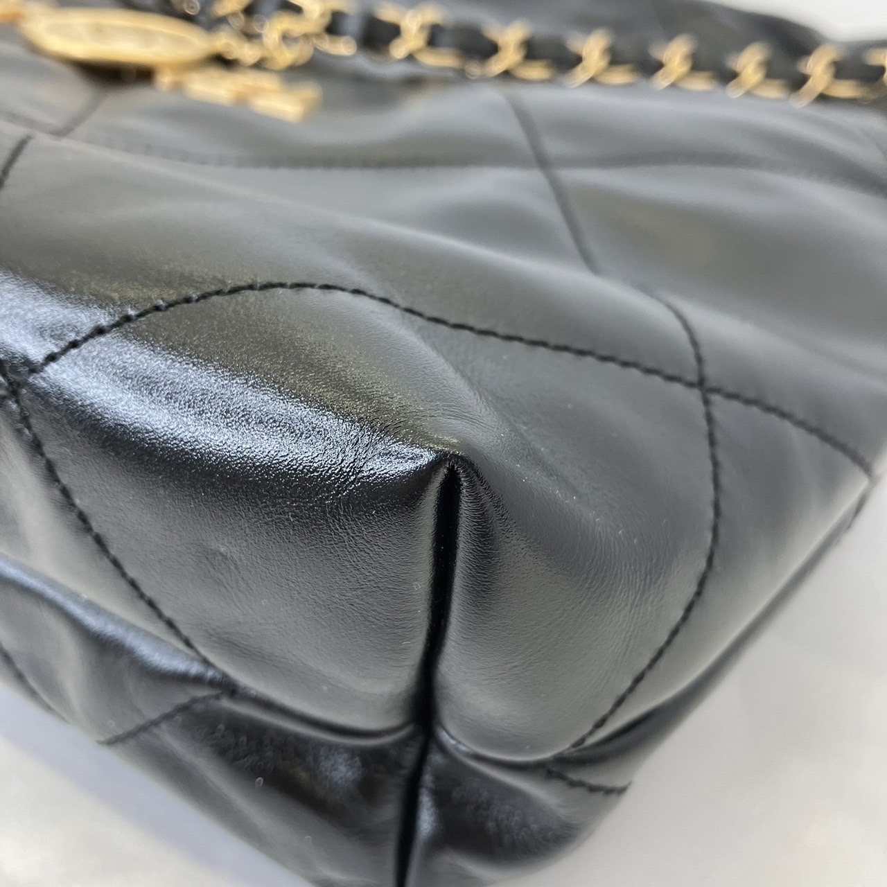 CHANEL(����ͥ�) ����ͥ�22 ���⡼�� �������󥷥������Хå� AS3260 �֥�å�(G���) ���㥤�ˡ� �����ե����� ���ꥢ��ץ졼�� (����Ź)