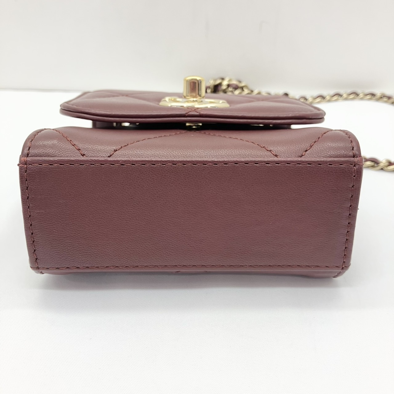 CHANEL(����ͥ�) �ߥ˥������󥷥������Хå� �ܥ�ɡ�/G��� ������/28�� ���A (����Ź)