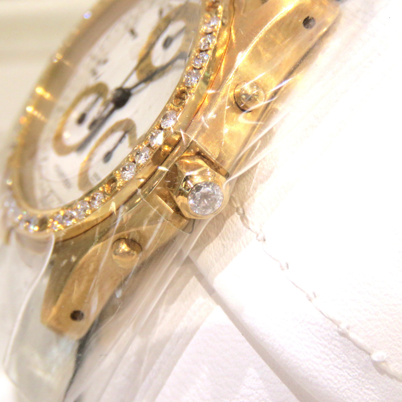 Cartier (����ƥ���) ����ȥ��饦��ɥ����Υ�ե�å���  �ӻ��� 15300C1049 �ۥ磻�� �ۥ磻�ȥ쥶�� �����̵�� ��Ȣ��OH�����񡦺���ͭ ���A Y-066 ���Ź