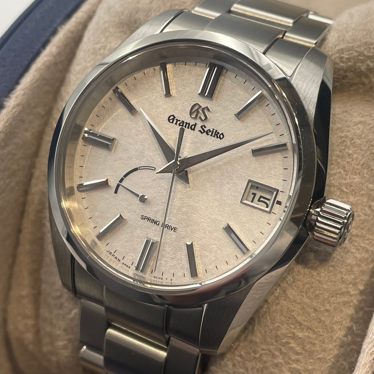 Grand Seiko (�����ɥ�������) ���ץ�󥰥ɥ饤�� SBGA465 �ۥ磻�� 2025ǯ12�� 4����Ĵͭ ��°�ʴ��� ����� ST-115 ���ض�Ź