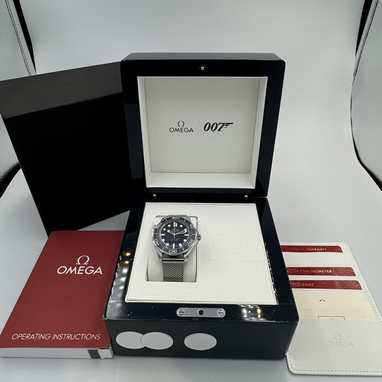 OMEGA (ᥬ) ޥ 007ॺܥ60ǯǥ 210.30.42.20.03.002 SS ̤ ضŹ CAT-700