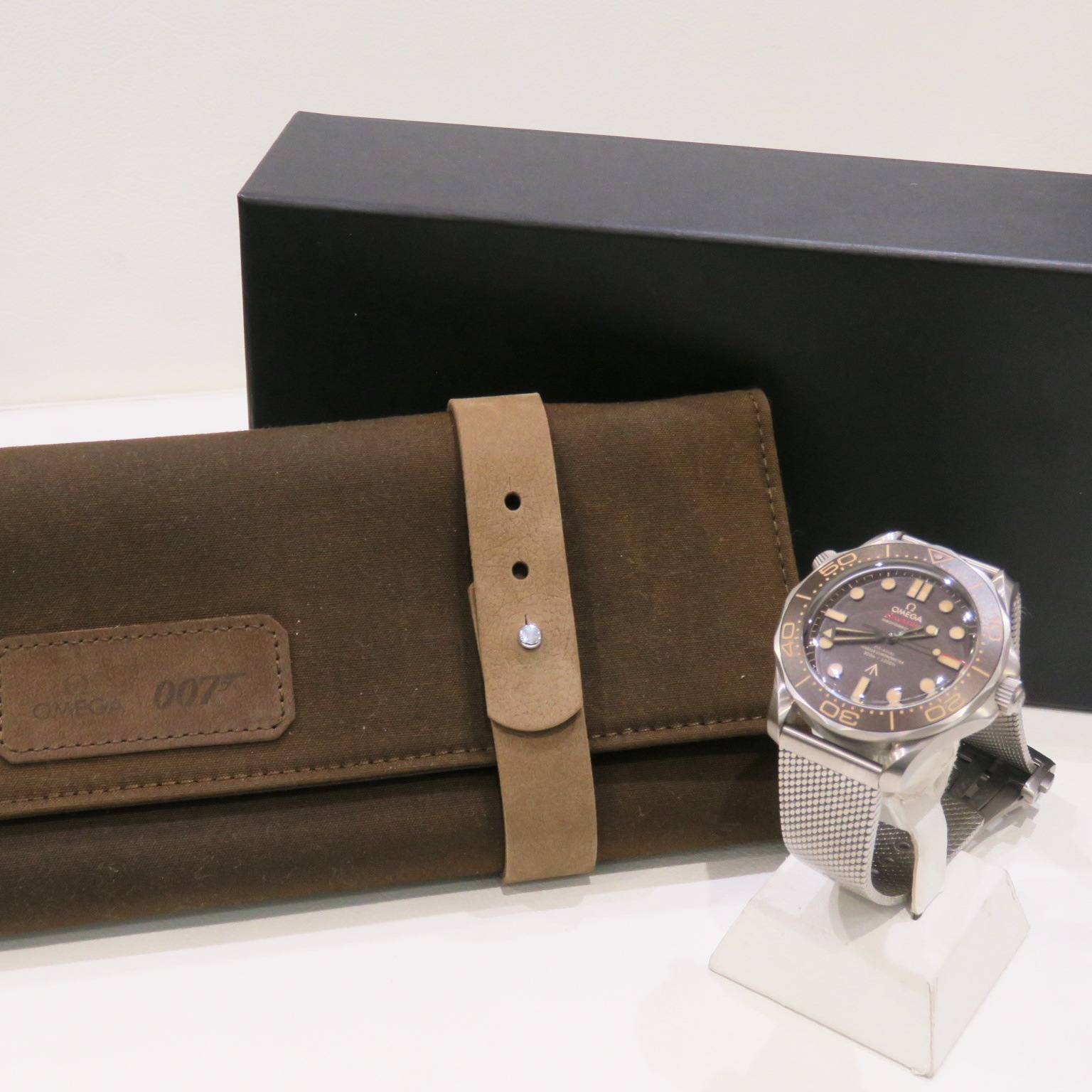 OMEGA (���ᥬ) �����ޥ�����300 �ӻ��� 210.92.42.20.01.001 �֥饦�� ������ ��°�ʴ��� ����� X-198 ���Ź