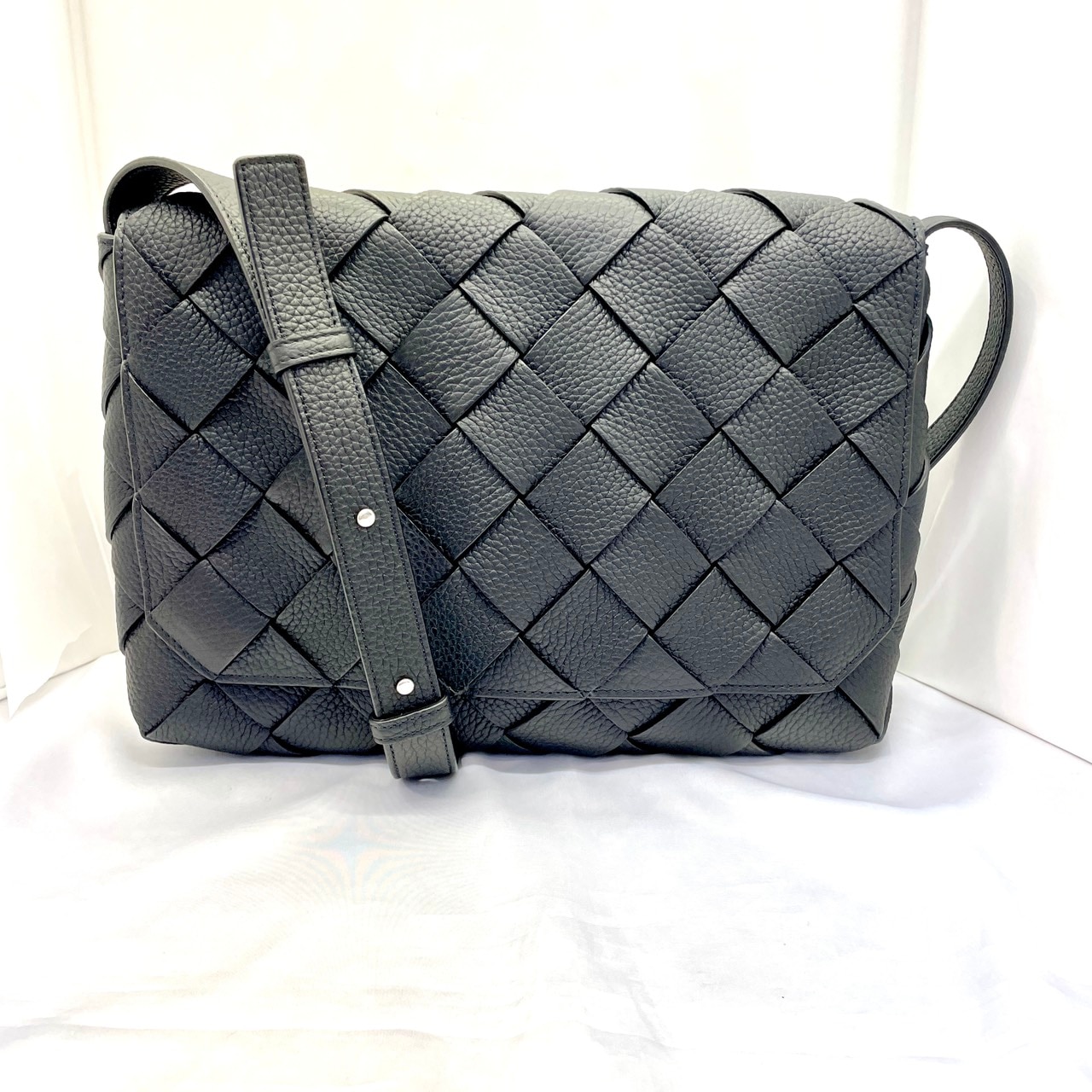 BOTTEGA VENETA(ボッテガ ヴェネタ) ディアゴ ラージ イントレチャート