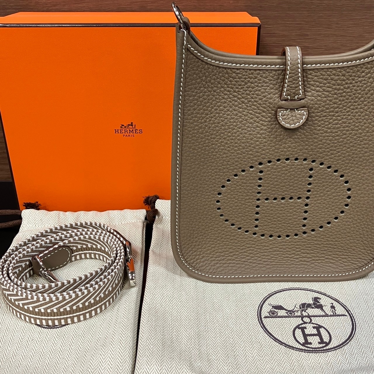 ブランドバンク フリマサイト ブラバン｜Hermès (エルメス) エブリン