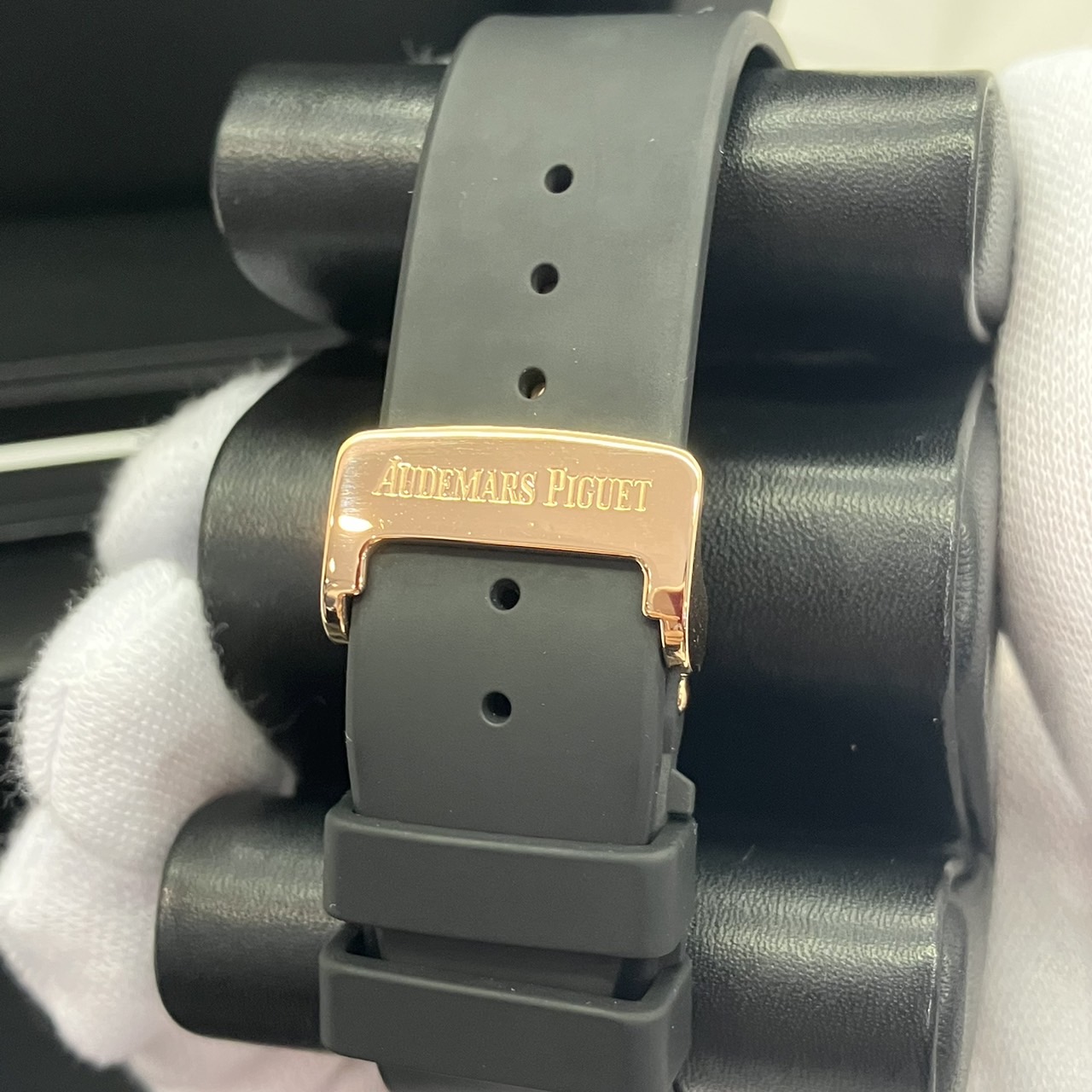 AUDEMARS PIGUET(�����ǥޥԥ�) ������륪���� 26320.OR.OO.D002CR.01 �֥�å� 750RG �������� OH������ ��ţ� UG-421 (����Ź)