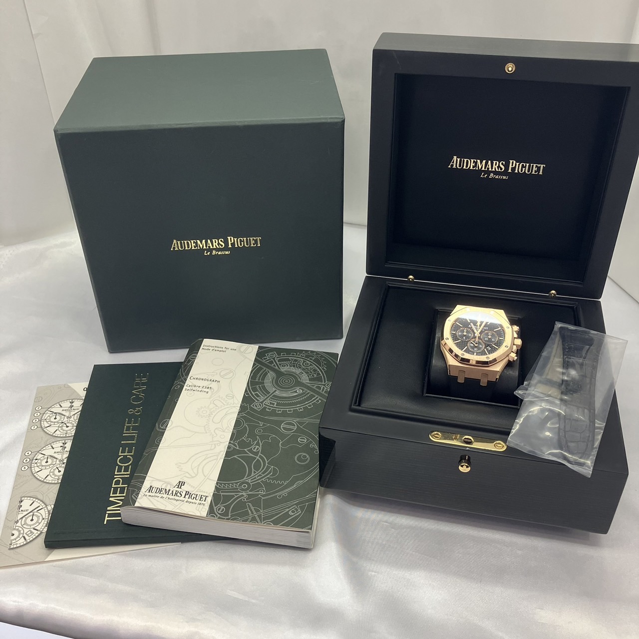 AUDEMARS PIGUET(�����ǥޥԥ�) ������륪���� 26320.OR.OO.D002CR.01 �֥�å� 750RG �������� OH������ ��ţ� UG-421 (����Ź)