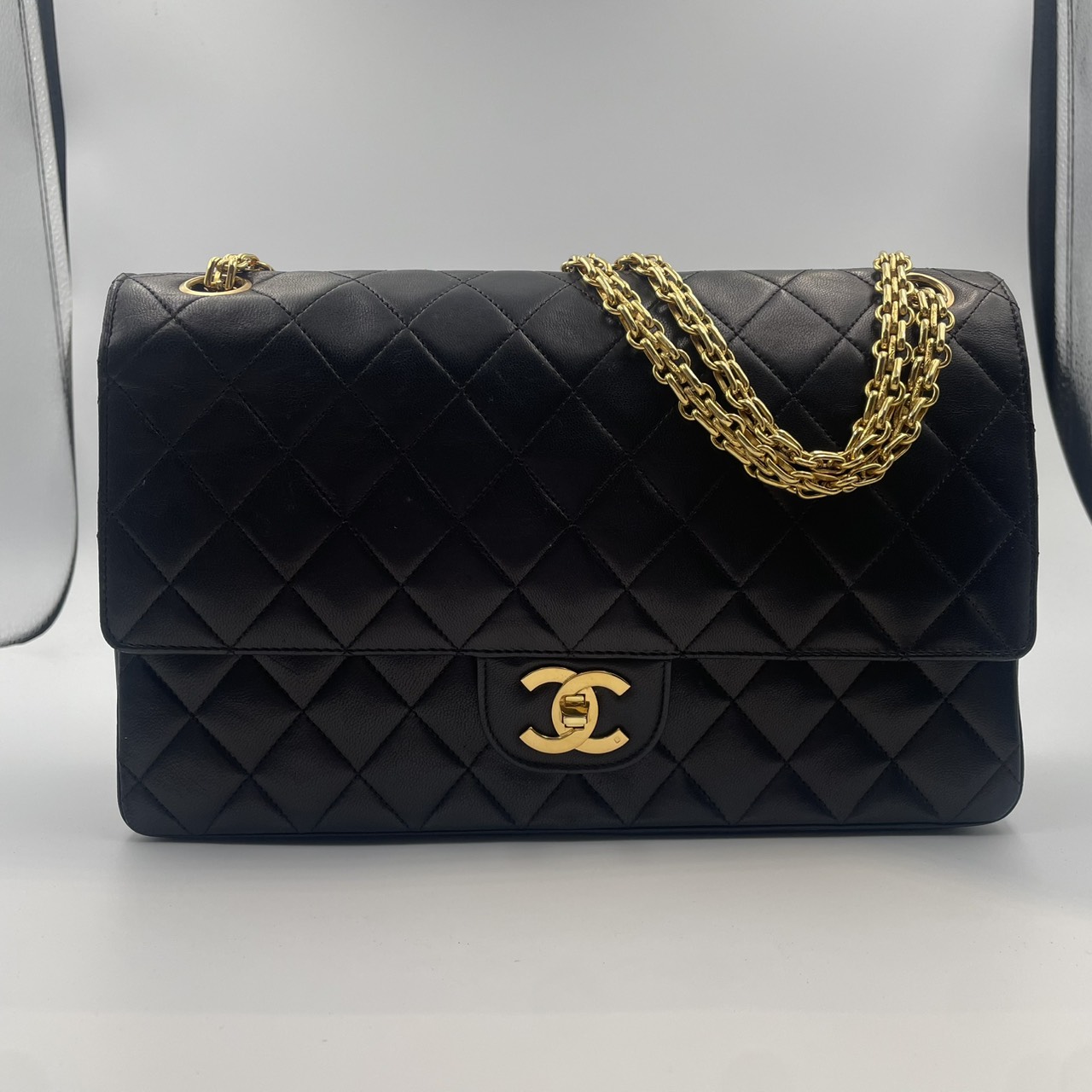 CHANEL(シャネル) シャネルチェーンバッグ ブラック ラムスキン 中古品