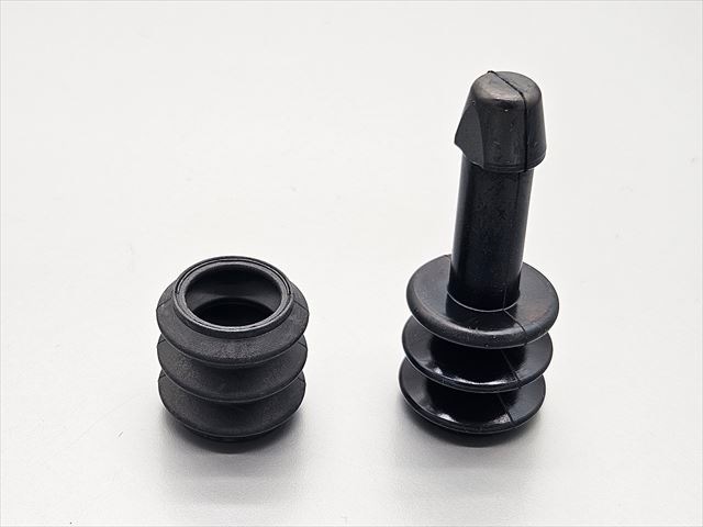 ゼファー400、550純正キャリパーセット ゼファー400、550純正キャリパーセット ゼファー400、550純正