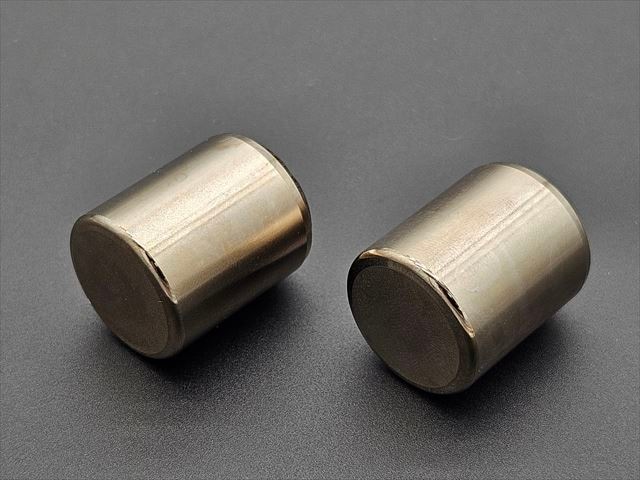 ゼファー400 純正キャリパーピストンセット (リヤ) C1～4 | KAWASAKI