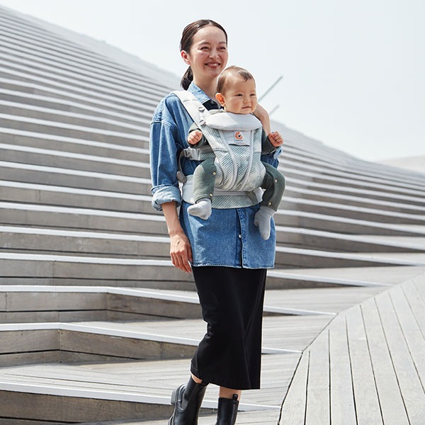 く日はお得♪ 6478エルゴベビー ErgoBabyCarrier OMNI Breeze タイダイ
