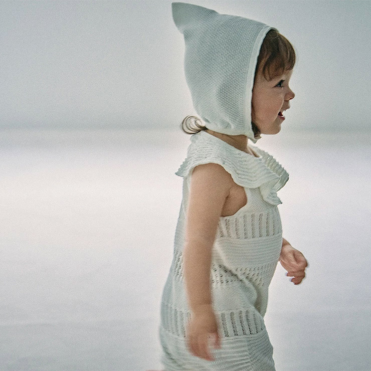 MARLMARL マールマール ニットフリルロンパース (70-80cm) / シロ