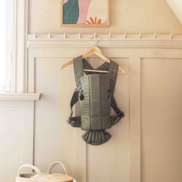 BABYBJORN 抱っこ紐 ダークグリーン 新色ダークグリーンが登場 - BabyBjörn - 抱っこ紐、バウンサー