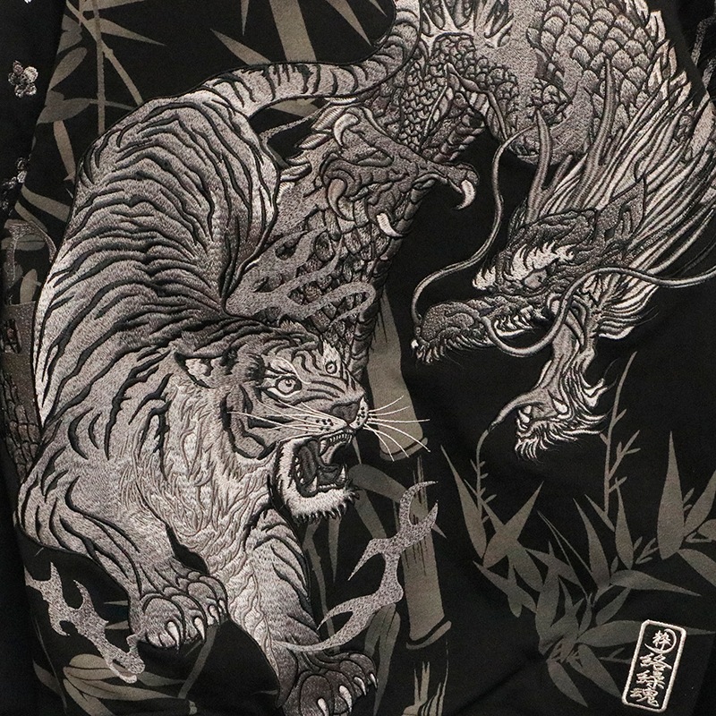 ✨美品✨絡繰魂　巻き竜 菊 和柄パーカー ブラック サイズM 202410251252110606114.jpg?26