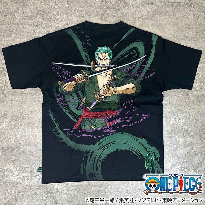 絡繰魂 × ONE PIECE 【ゾロ】海賊狩り TEE （ 252095 ） | コラボ