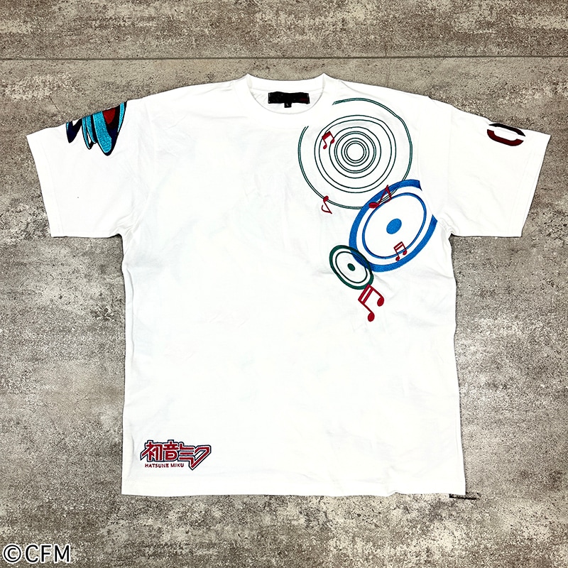 絡繰魂 × 初音ミク【初音ミク】爆音 Tee（262005） 絡繰魂 XXL 絡繰魂 × 初音ミク 【初音ミク】 爆音 Tee （ 262006 ） XXXLサイズ