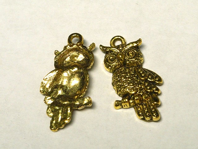 チャーム アクセサリーパーツ 梟 金古美 約23×12mm （10個セット