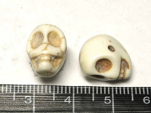 スカルビーズ ドクロ アクセサリーパーツ ホワイト サイズ：中 (横穴