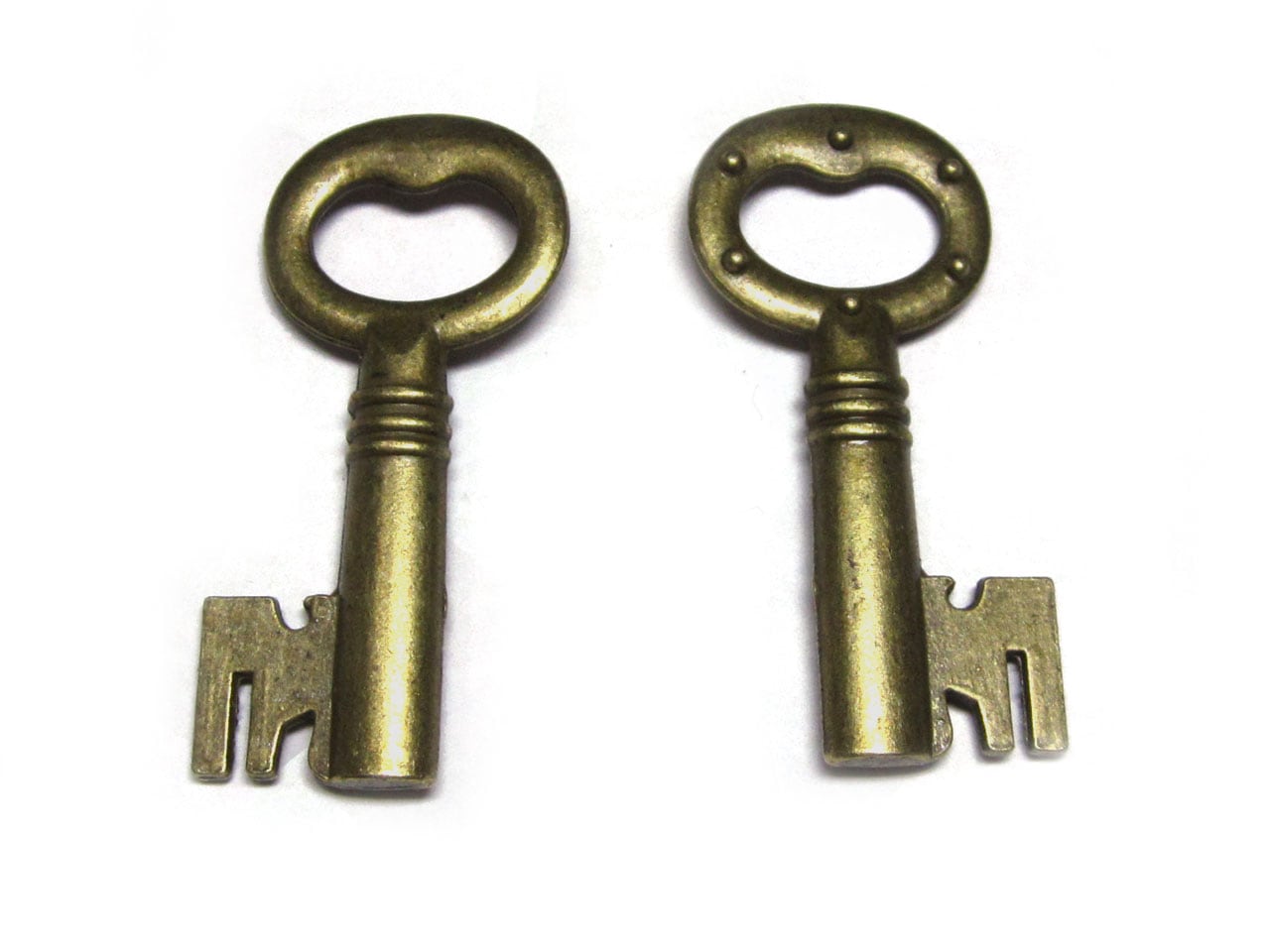 チャーム 鍵 アンティークキー 約46×21mm 真鍮古美 【5個