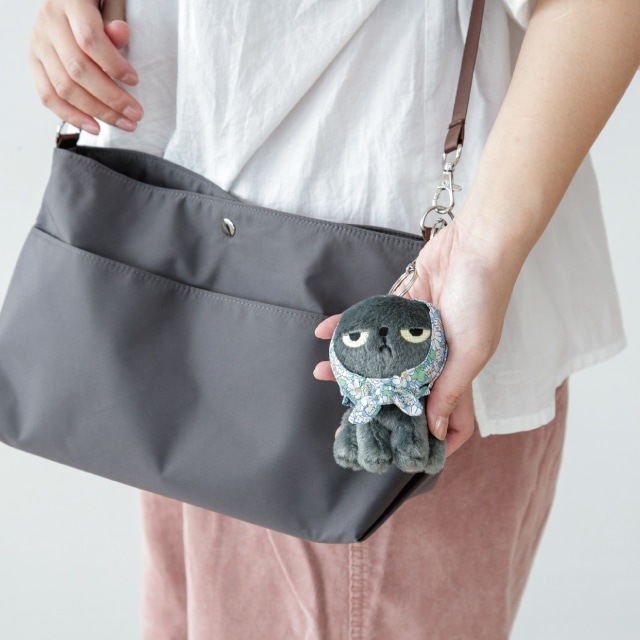 有料ギフトラッピング対応商品】花柄スカーフキーホルダー アングリー