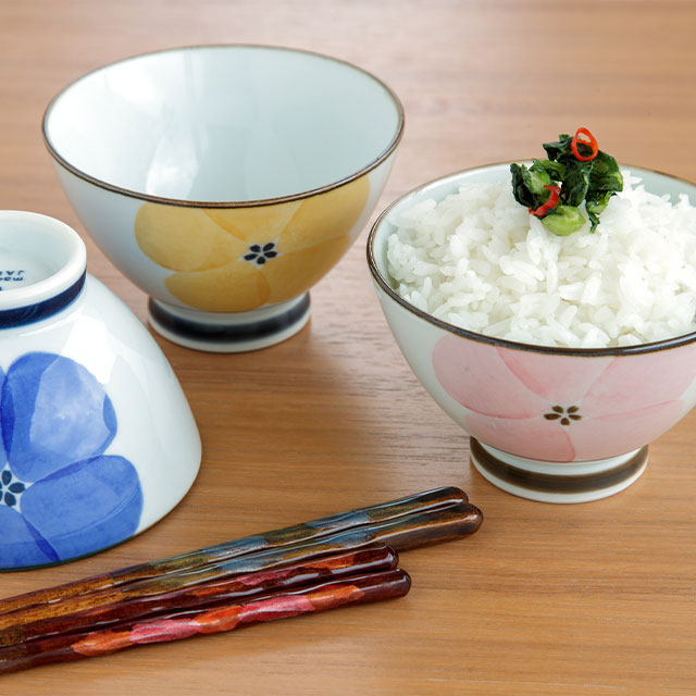 花柄・幾何学模様の茶碗6個セット 楽天市場】【ふるさと納税】【美濃焼】花柄模様 お茶碗 4個