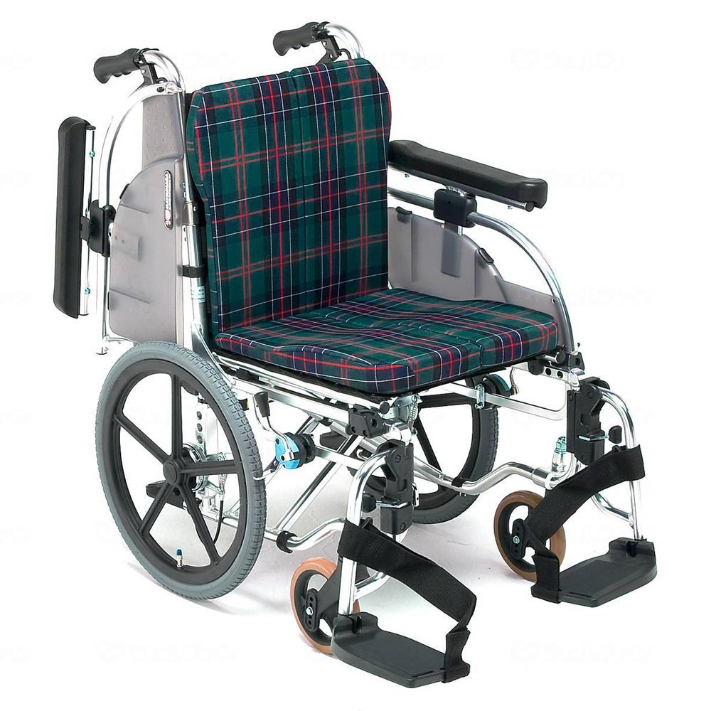 介助用車椅子ＡＲ－９０１　背折れ式・ブレーキ付・肘掛け着脱・スイングアウト