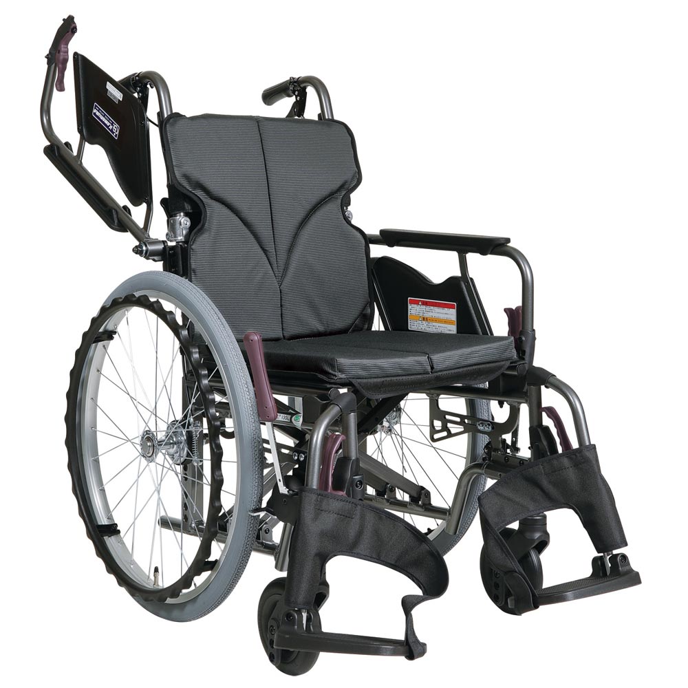 自走式車いす モダンBスタイル（エアータイヤ仕様・背折れ式・ドラム式介助ブレーキ）クッションシート仕様　45cm幅