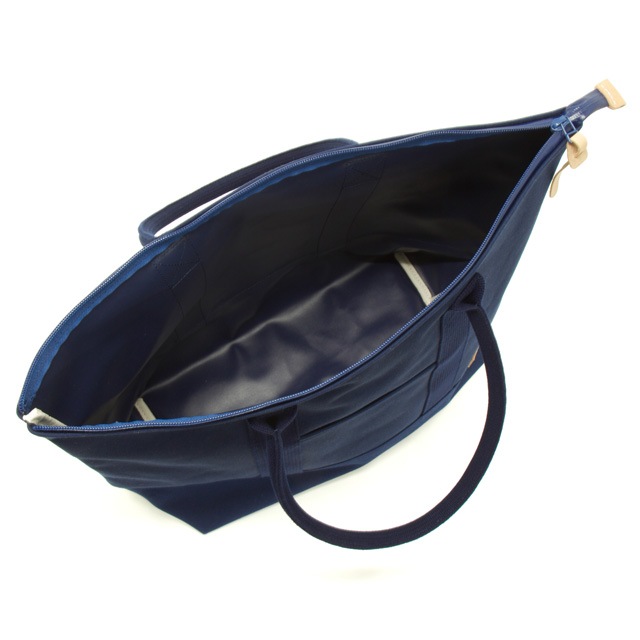 Play Tote Navy